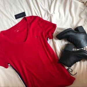 LAST CHANCE 🔥 Tommy Hilfiger Vneck